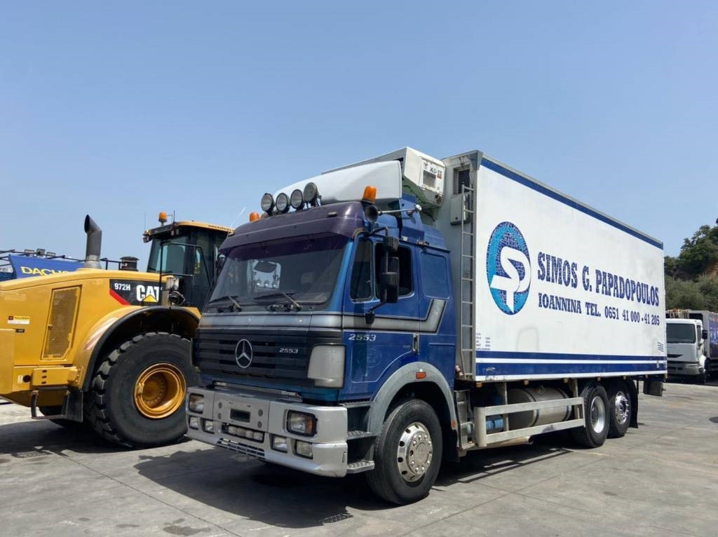 Mercedes-Benz 2553L - Koelwagen vrachtwagen: afbeelding 2 Mercedes-Benz 2553L - Koelwagen vrachtwagen: afbeelding 2