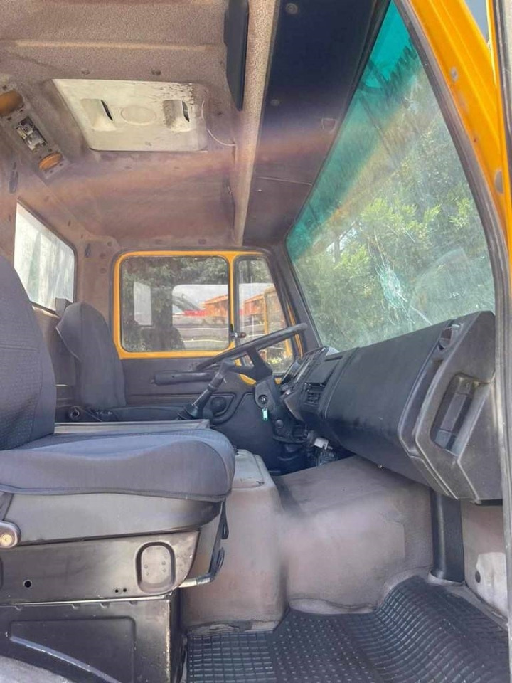 Mercedes-Benz 3229 V8 8X4 - Betonmixer: afbeelding 4 Mercedes-Benz 3229 V8 8X4 - Betonmixer: afbeelding 4