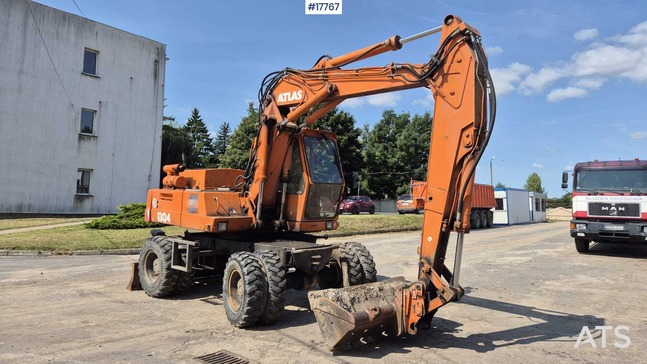 ATLAS 1304 wheeled excavator (1993) - Mobiele graafmachine: afbeelding 2 ATLAS 1304 wheeled excavator (1993) - Mobiele graafmachine: afbeelding 2