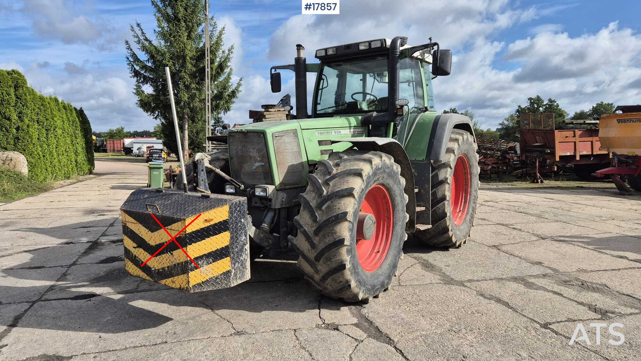 FENDT VARIO FAVORIT 924 agricultural tractor (1999) - Tractor: afbeelding 3 FENDT VARIO FAVORIT 924 agricultural tractor (1999) - Tractor: afbeelding 3