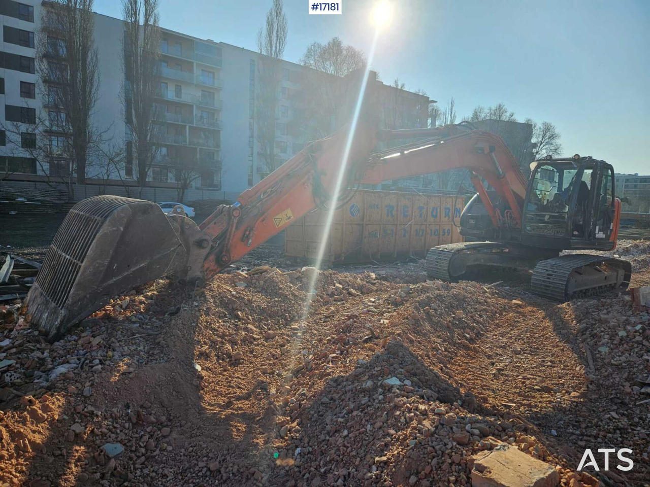 Hydraulic excavator Hitachi ZX225 LC (2013) - Rupsgraafmachine: afbeelding 3 Hydraulic excavator Hitachi ZX225 LC (2013) - Rupsgraafmachine: afbeelding 3