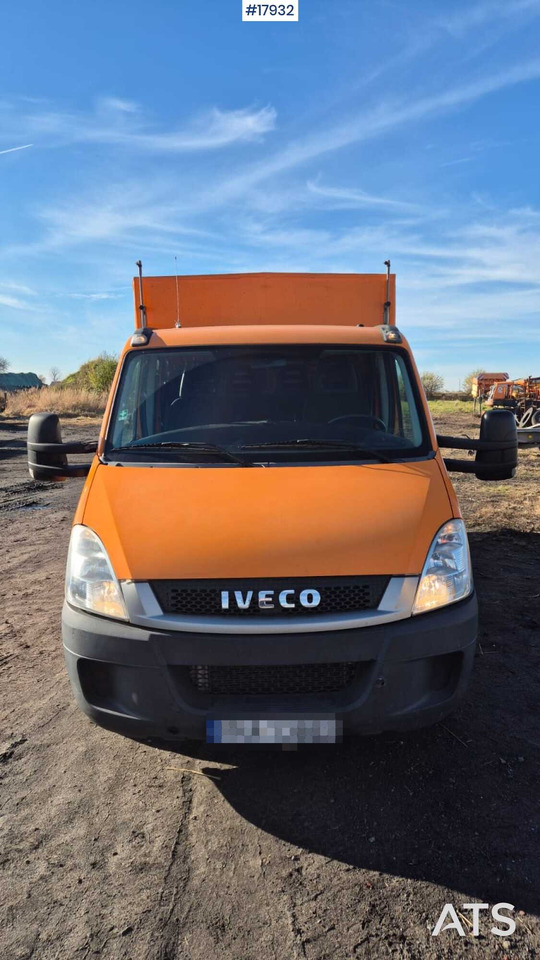 IVECO 35S14D double cab with box body (2011) - Schuifzeilen bestelwagen, Bestelwagen met dubbele cabine: afbeelding 4 IVECO 35S14D double cab with box body (2011) - Schuifzeilen bestelwagen, Bestelwagen met dubbele cabine: afbeelding 4