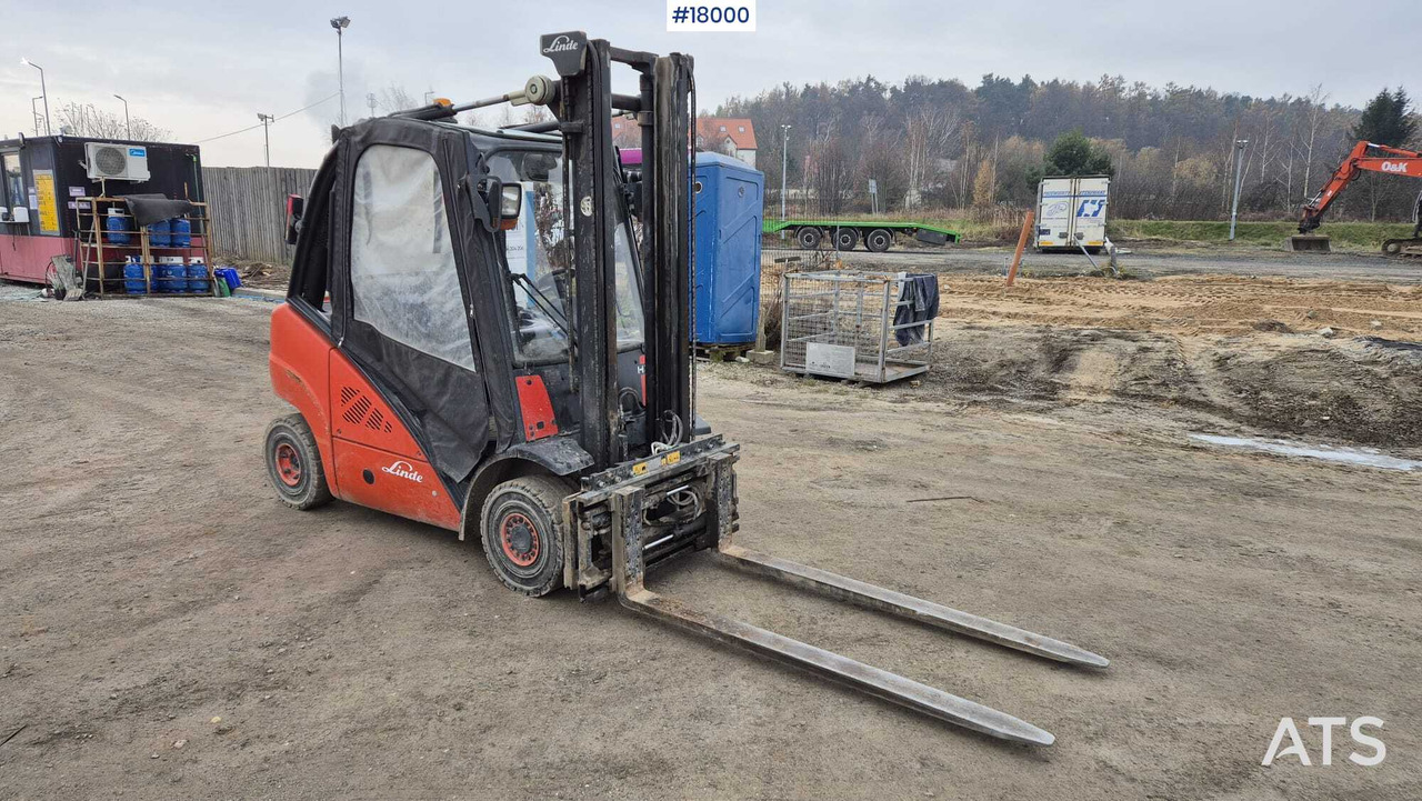 LINDE H25T forklift (2009) - Diesel heftruck: afbeelding 3 LINDE H25T forklift (2009) - Diesel heftruck: afbeelding 3