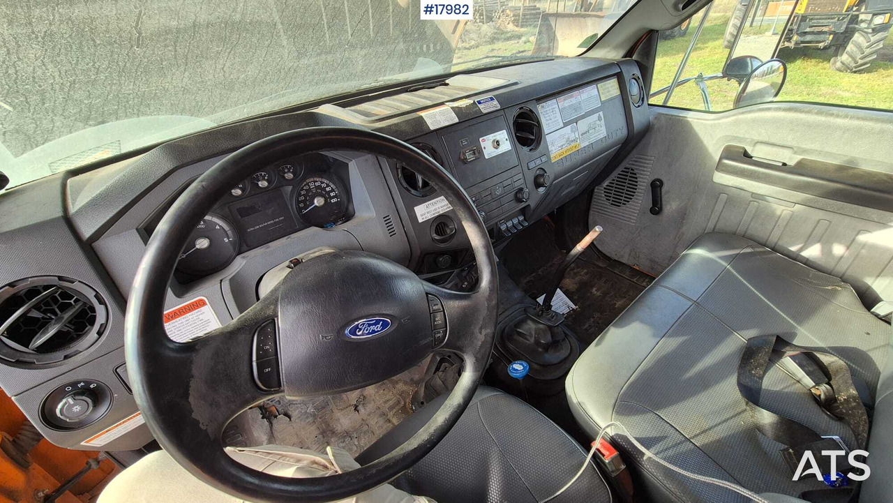 Vrachtwagen hoogwerker Lift for maintenance and assembly work FORD F750 (2013): afbeelding 18 Vrachtwagen hoogwerker Lift for maintenance and assembly work FORD F750 (2013): afbeelding 18