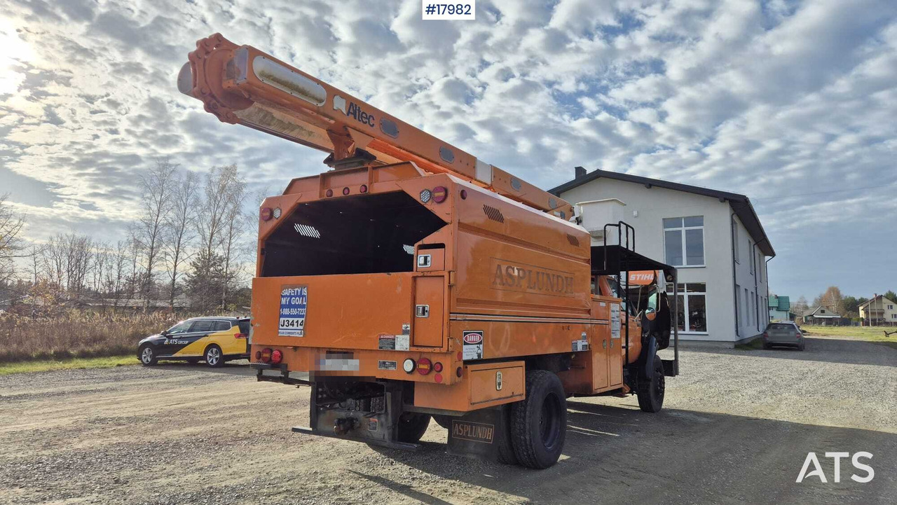 Vrachtwagen hoogwerker Lift for maintenance and assembly work FORD F750 (2013): afbeelding 8 Vrachtwagen hoogwerker Lift for maintenance and assembly work FORD F750 (2013): afbeelding 8