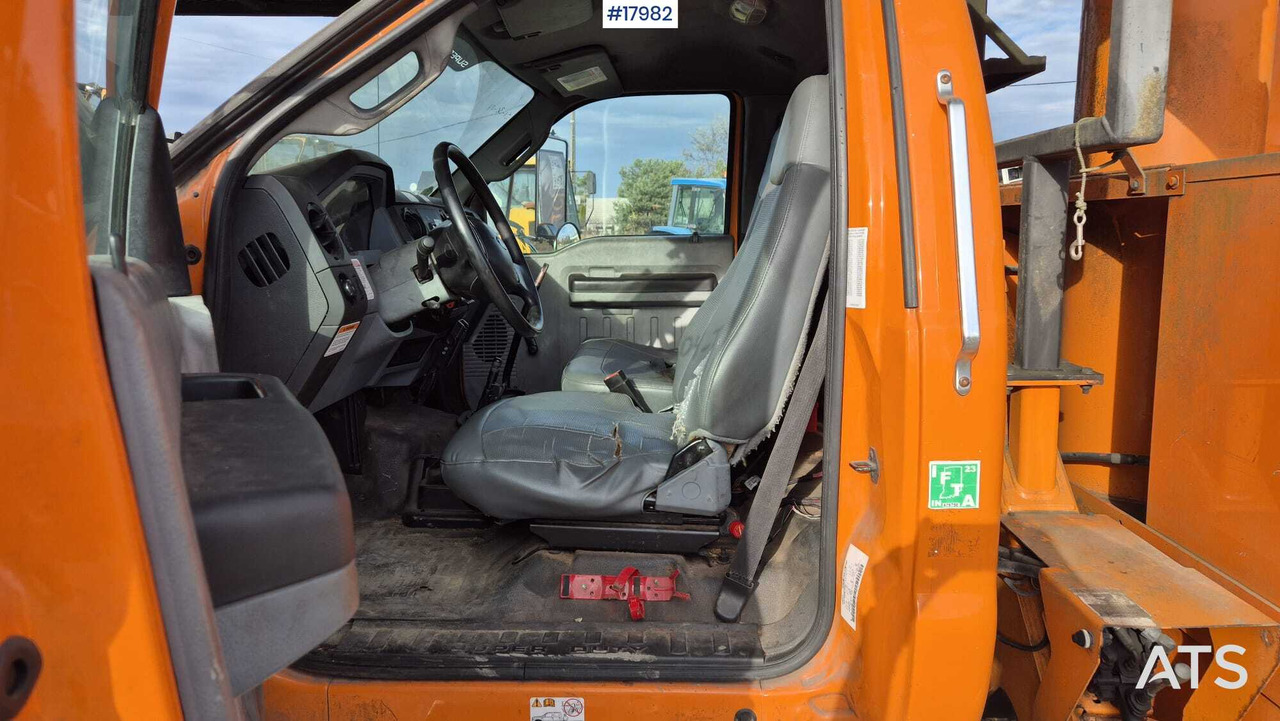 Vrachtwagen hoogwerker Lift for maintenance and assembly work FORD F750 (2013): afbeelding 17 Vrachtwagen hoogwerker Lift for maintenance and assembly work FORD F750 (2013): afbeelding 17