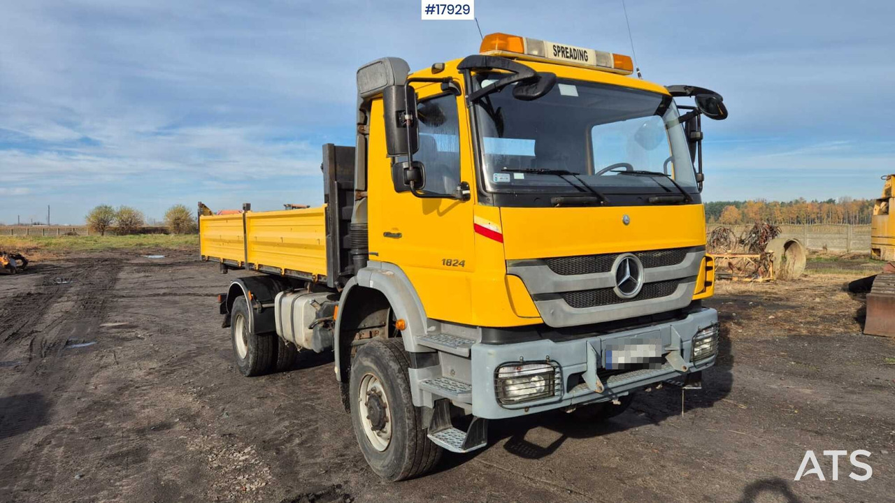 Mercedes-Benz 1824 4x4 dump truck (2005) - Kipper vrachtwagen: afbeelding 1 Mercedes-Benz 1824 4x4 dump truck (2005) - Kipper vrachtwagen: afbeelding 1