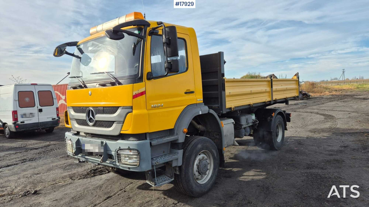 Mercedes-Benz 1824 4x4 dump truck (2005) - Kipper vrachtwagen: afbeelding 5 Mercedes-Benz 1824 4x4 dump truck (2005) - Kipper vrachtwagen: afbeelding 5