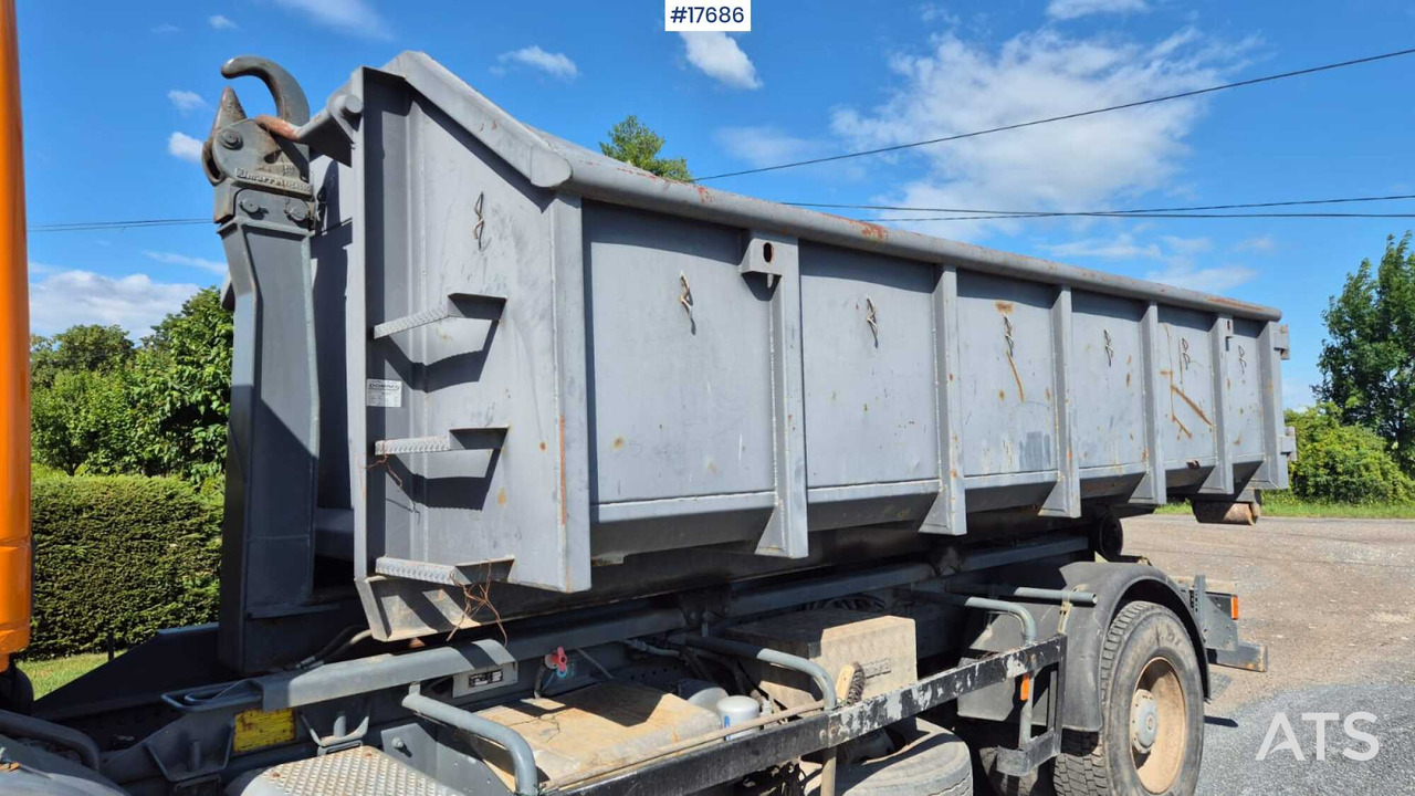 Haakarmsysteem vrachtwagen Mercedes-Benz 1828 hooklift (1999) two containers: afbeelding 10