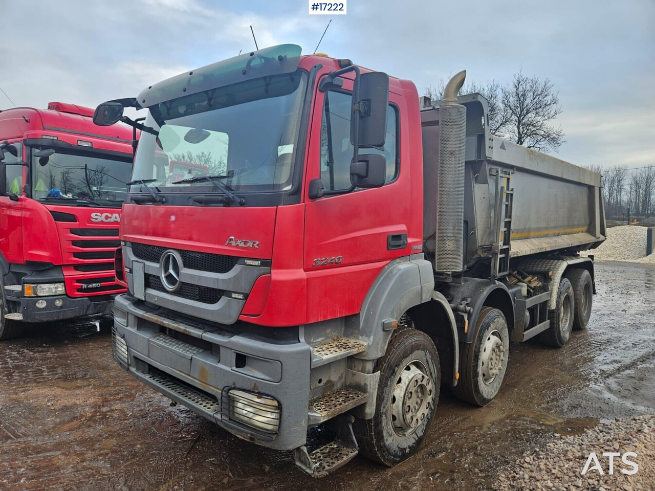 Mercedes-Benz Axor 3240 four-axle tipper (2012) - Kipper vrachtwagen: afbeelding 1 Mercedes-Benz Axor 3240 four-axle tipper (2012) - Kipper vrachtwagen: afbeelding 1