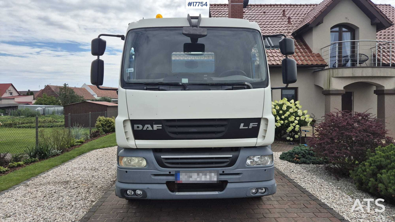 Two-axle tipper DAF LF 55.300 (2013) - Kipper vrachtwagen: afbeelding 4 Two-axle tipper DAF LF 55.300 (2013) - Kipper vrachtwagen: afbeelding 4