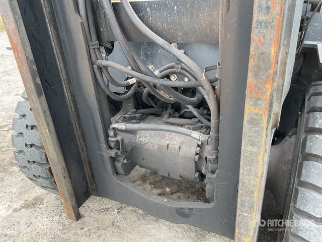 2010 Hyster H4.0FT5 3640 kg Reach Truck - Klepelmaaier/ Mulcher: afbeelding 5 2010 Hyster H4.0FT5 3640 kg Reach Truck - Klepelmaaier/ Mulcher: afbeelding 5
