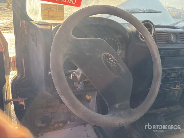 2010 Land Rover Defender (Inoperable) SUV - SUV: afbeelding 5 2010 Land Rover Defender (Inoperable) SUV - SUV: afbeelding 5
