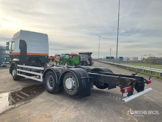 2012 Renault Premium 6x2 Sleeper Cab and Chassis - Chassis vrachtwagen: afbeelding 3 2012 Renault Premium 6x2 Sleeper Cab and Chassis - Chassis vrachtwagen: afbeelding 3