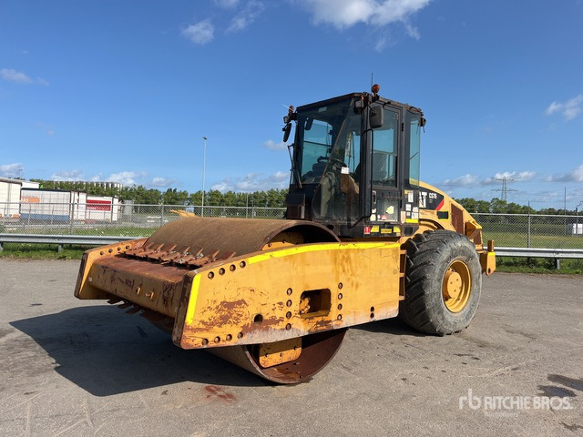 2013 Cat CS76XT Smooth Drum Compactor - Klepelmaaier/ Mulcher: afbeelding 2 2013 Cat CS76XT Smooth Drum Compactor - Klepelmaaier/ Mulcher: afbeelding 2