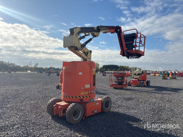 2013 JLG E300 AJP 2WD Electric Articulating Boom Lift - Knikarmhoogwerker: afbeelding 1 2013 JLG E300 AJP 2WD Electric Articulating Boom Lift - Knikarmhoogwerker: afbeelding 1