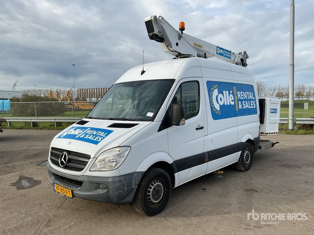 2013 Mercedes-Benz 2013 Danilift P130V Straight Bo ... Boom Truck - Vrachtwagen hoogwerker: afbeelding 1 2013 Mercedes-Benz 2013 Danilift P130V Straight Bo ... Boom Truck - Vrachtwagen hoogwerker: afbeelding 1