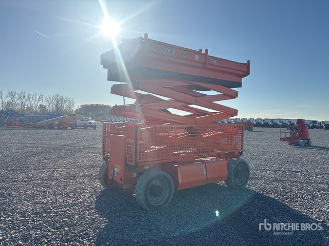 2014 JLG M3369 4x4 Hybrid Diesel-Electric Scissor Lift - Schaarlift: afbeelding 1 2014 JLG M3369 4x4 Hybrid Diesel-Electric Scissor Lift - Schaarlift: afbeelding 1
