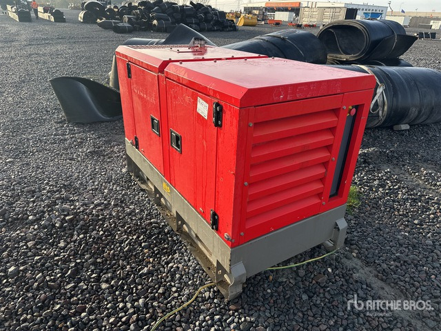 2016 Atlas Copco Skid-Mounted Generator Set - Industrie generator: afbeelding 3 2016 Atlas Copco Skid-Mounted Generator Set - Industrie generator: afbeelding 3