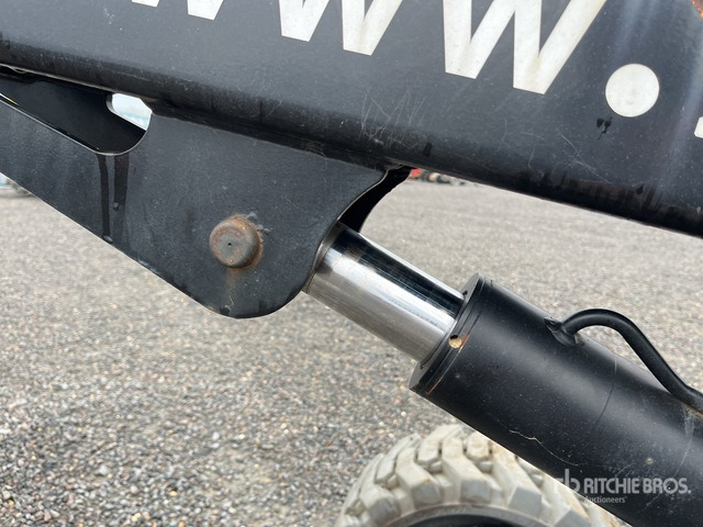 2016 Nifty-Lift HR17 4WD Hybrid Articulating Boom Lift - Knikarmhoogwerker: afbeelding 4 2016 Nifty-Lift HR17 4WD Hybrid Articulating Boom Lift - Knikarmhoogwerker: afbeelding 4