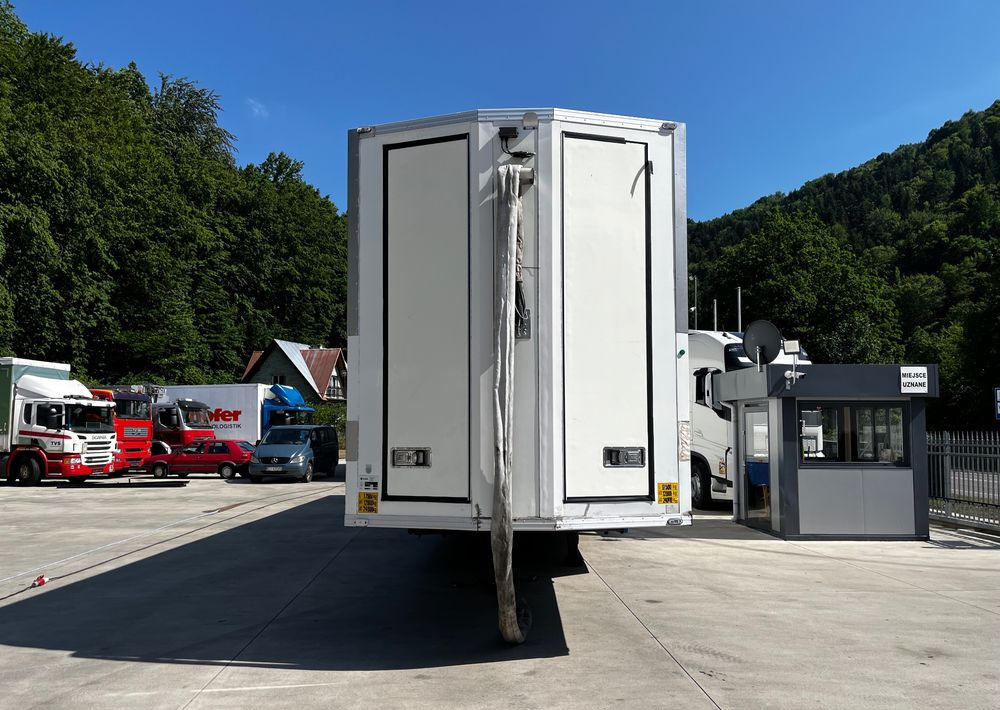 Pezzaioli HMK Industri // Do przewozu zwierząt // 2004 Rok // 3 Pokłady // Waga // Osi skrętne // Oznonacja // - Veewagen oplegger: afbeelding 3 Pezzaioli HMK Industri // Do przewozu zwierząt // 2004 Rok // 3 Pokłady // Waga // Osi skrętne // Oznonacja // - Veewagen oplegger: afbeelding 3