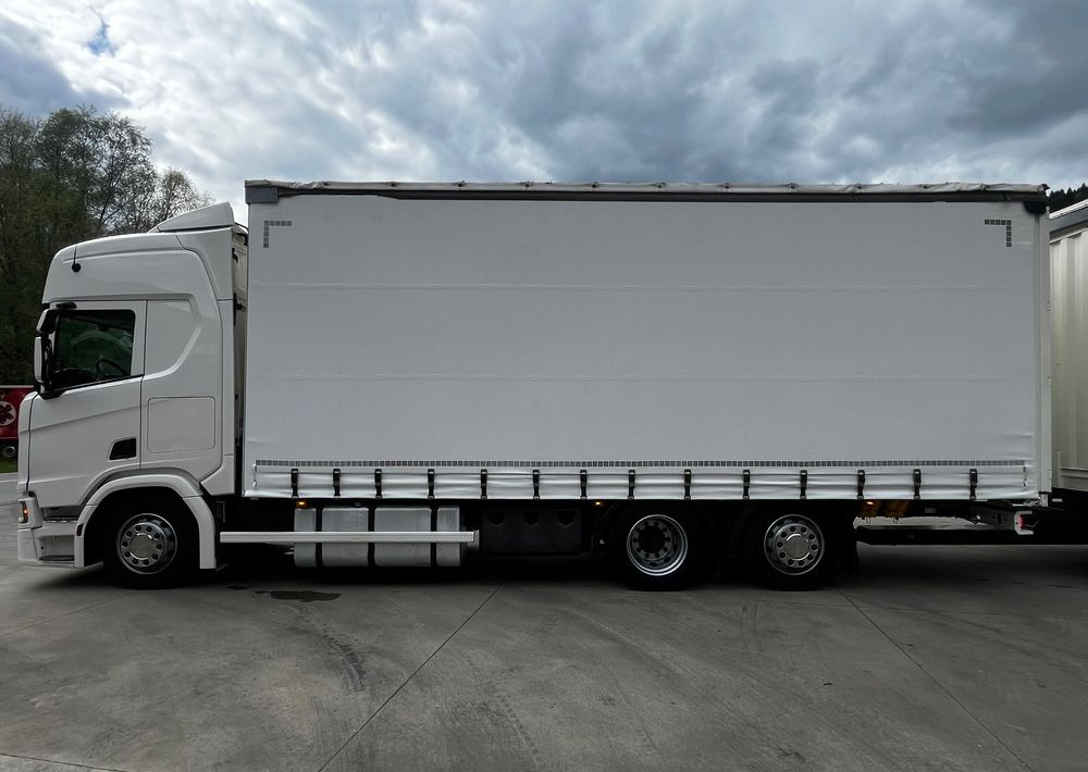 Scania R410 // 2018 // Retarder // Tandem 7.7+7.7 // Przyczepa Krone // Oś podnosozna // - Schuifzeilen vrachtwagen: afbeelding 4 Scania R410 // 2018 // Retarder // Tandem 7.7+7.7 // Przyczepa Krone // Oś podnosozna // - Schuifzeilen vrachtwagen: afbeelding 4