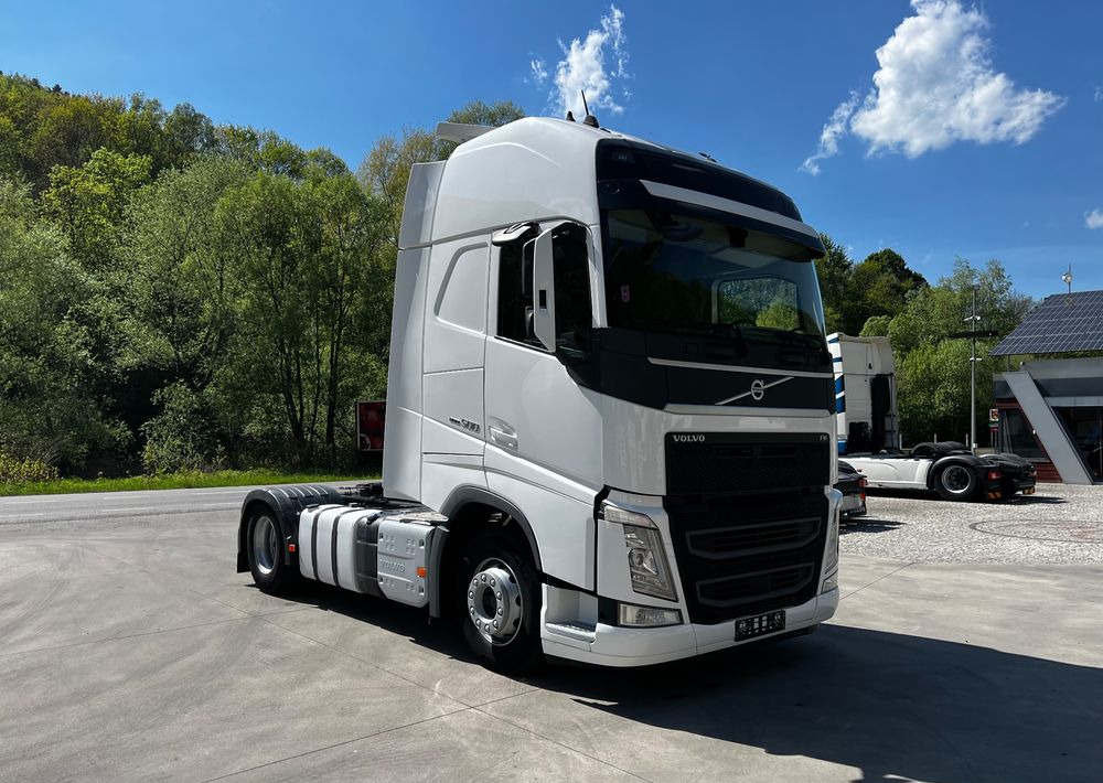 Volvo FH 500 // Globe XL // Xenon // Radary // Duże zbiorniki // Z ruchu międzynarodowego // - Trekker: afbeelding 4 Volvo FH 500 // Globe XL // Xenon // Radary // Duże zbiorniki // Z ruchu międzynarodowego // - Trekker: afbeelding 4
