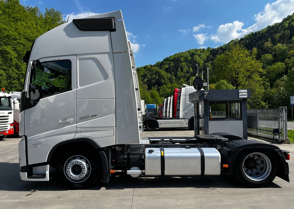 Volvo FH500 // Mega // 2021 Rok // New Face // Parkclima // Joystick // Serwisowany !!! - Trekker: afbeelding 5 Volvo FH500 // Mega // 2021 Rok // New Face // Parkclima // Joystick // Serwisowany !!! - Trekker: afbeelding 5
