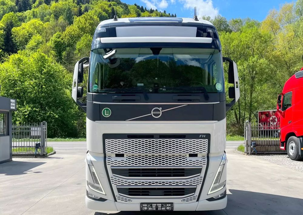 Volvo FH500 // Zamiana na starszy //New Face // Low Deck // Full Led // ACC // Globe XL // ParkClima // Zamiana za starszy - Trekker: afbeelding 2 Volvo FH500 // Zamiana na starszy //New Face // Low Deck // Full Led // ACC // Globe XL // ParkClima // Zamiana za starszy - Trekker: afbeelding 2