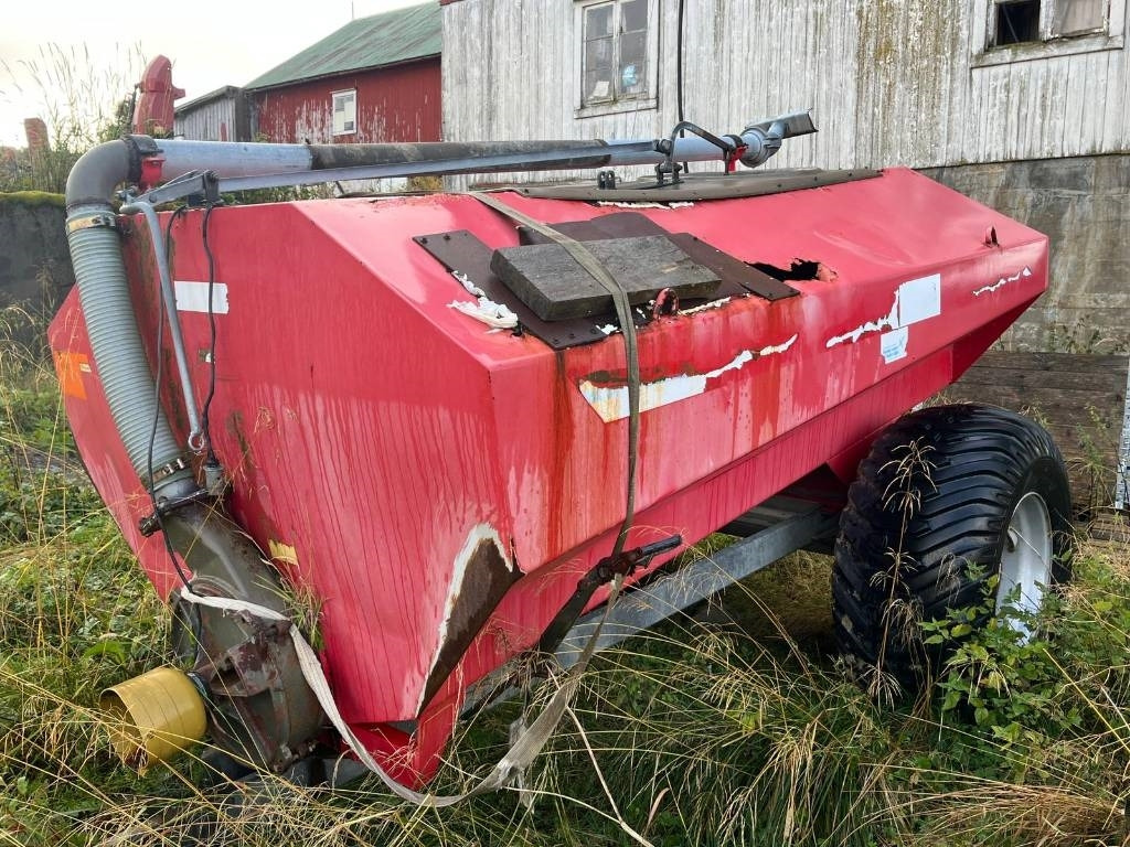 GB 4.8 Guffen Fertilizer Spreader - Mesttank: afbeelding 4 GB 4.8 Guffen Fertilizer Spreader - Mesttank: afbeelding 4