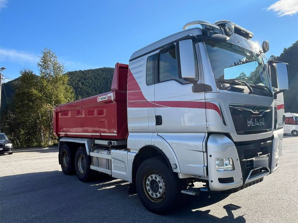 MAN TGX 26.580 6x4 - Kipper vrachtwagen: afbeelding 1 MAN TGX 26.580 6x4 - Kipper vrachtwagen: afbeelding 1
