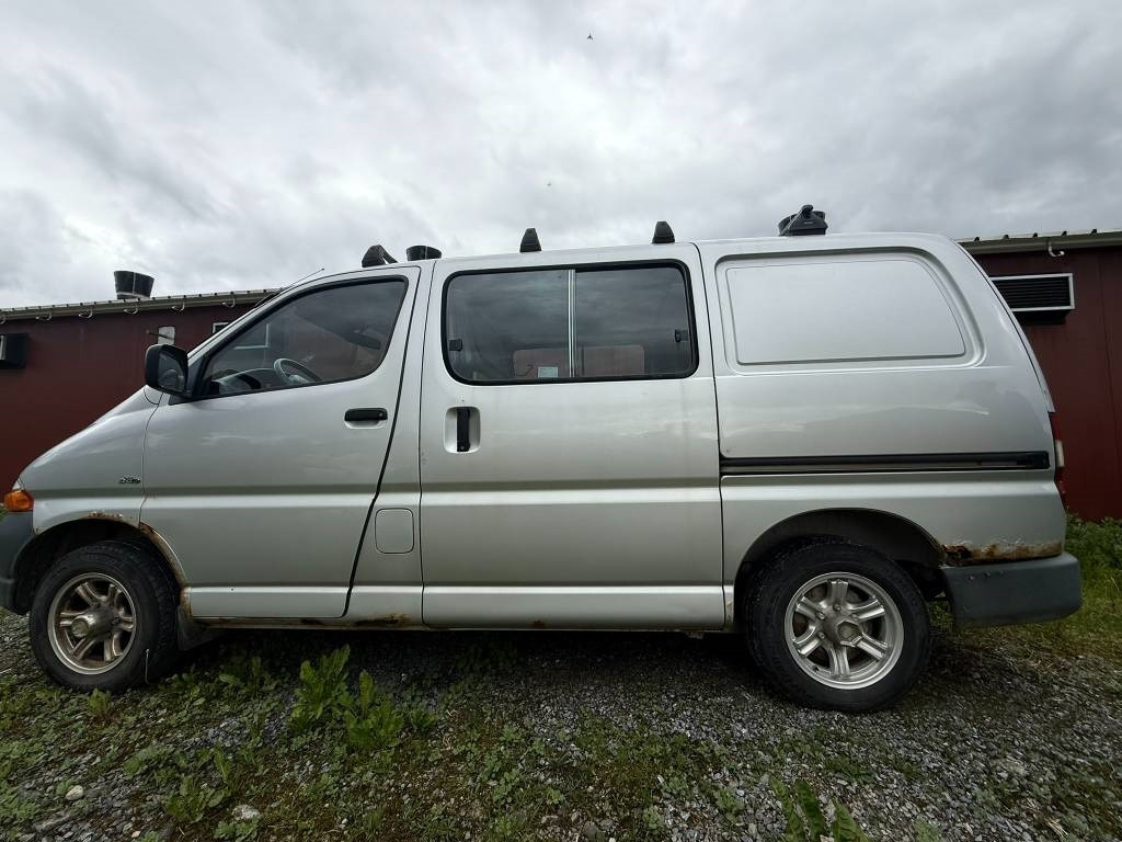 Kleine bestelwagen Toyota Hiace 4x4: afbeelding 9