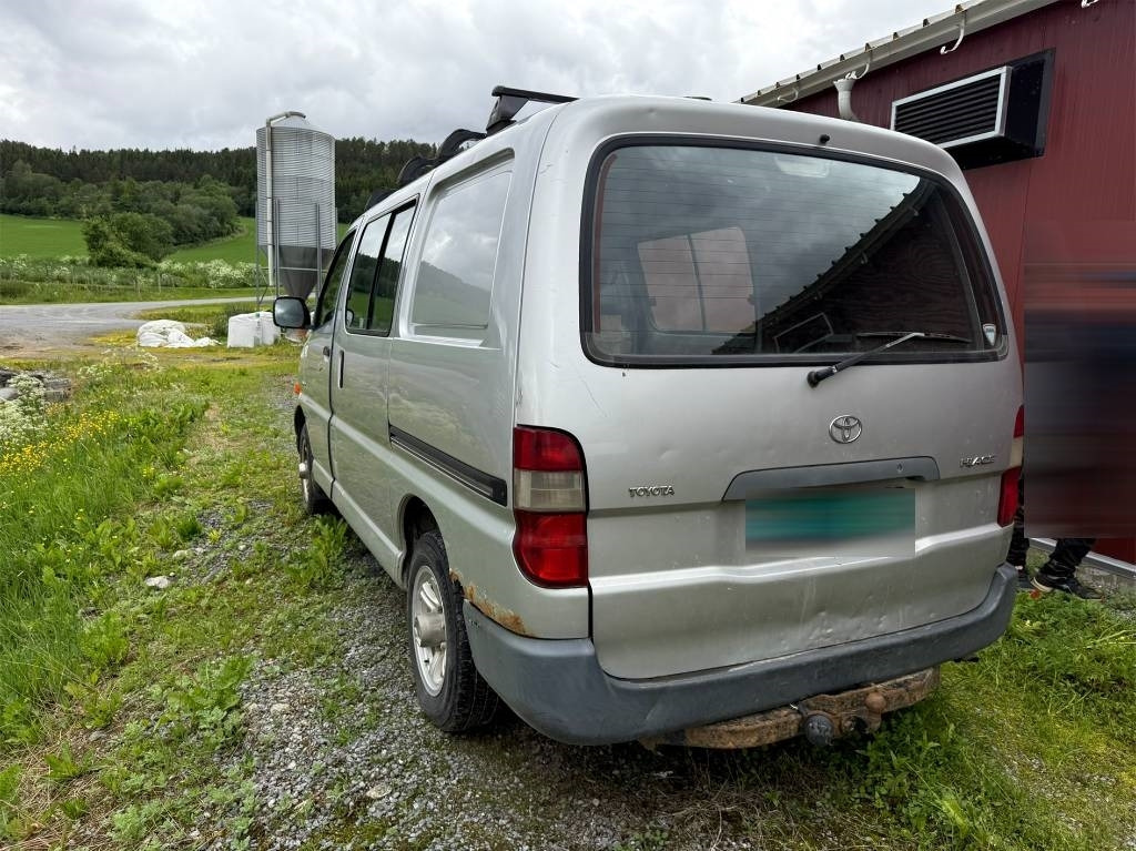 Kleine bestelwagen Toyota Hiace 4x4: afbeelding 7