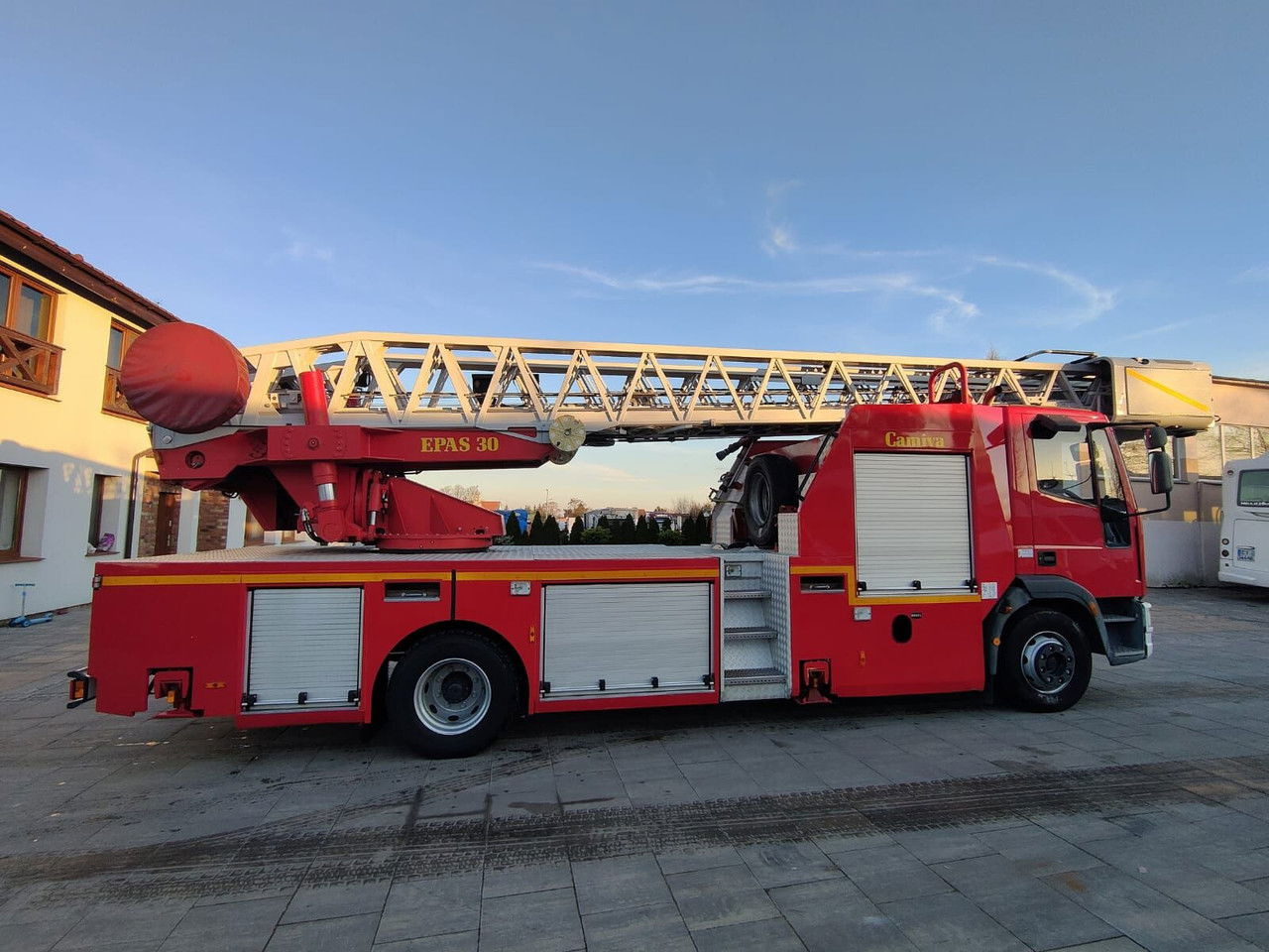 Iveco EuroCargo 130 130E24 - Brandweerwagen: afbeelding 4 Iveco EuroCargo 130 130E24 - Brandweerwagen: afbeelding 4