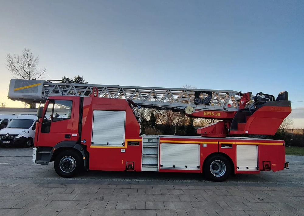 Iveco Eurocargo 130E24 Camiva EPAS 30 - Brandweerwagen: afbeelding 5 Iveco Eurocargo 130E24 Camiva EPAS 30 - Brandweerwagen: afbeelding 5