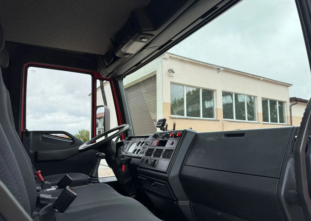 Brandweerwagen Iveco Eurocargo 130E24: afbeelding 13 Brandweerwagen Iveco Eurocargo 130E24: afbeelding 13