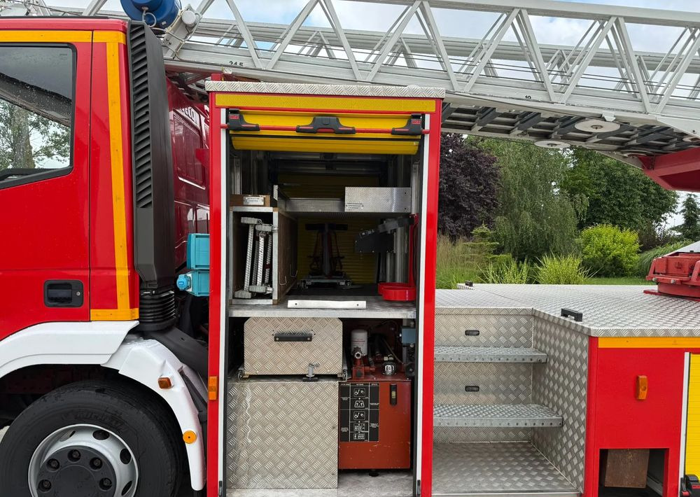Brandweerwagen Iveco Eurocargo 130E24: afbeelding 10 Brandweerwagen Iveco Eurocargo 130E24: afbeelding 10
