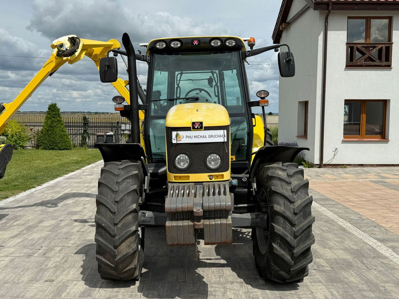 Massey Ferguson 6445 z kosiarką wysięgnikową do poboczy Rousseau T hénor 510 L FI - Tractor: afbeelding 2 Massey Ferguson 6445 z kosiarką wysięgnikową do poboczy Rousseau T hénor 510 L FI - Tractor: afbeelding 2