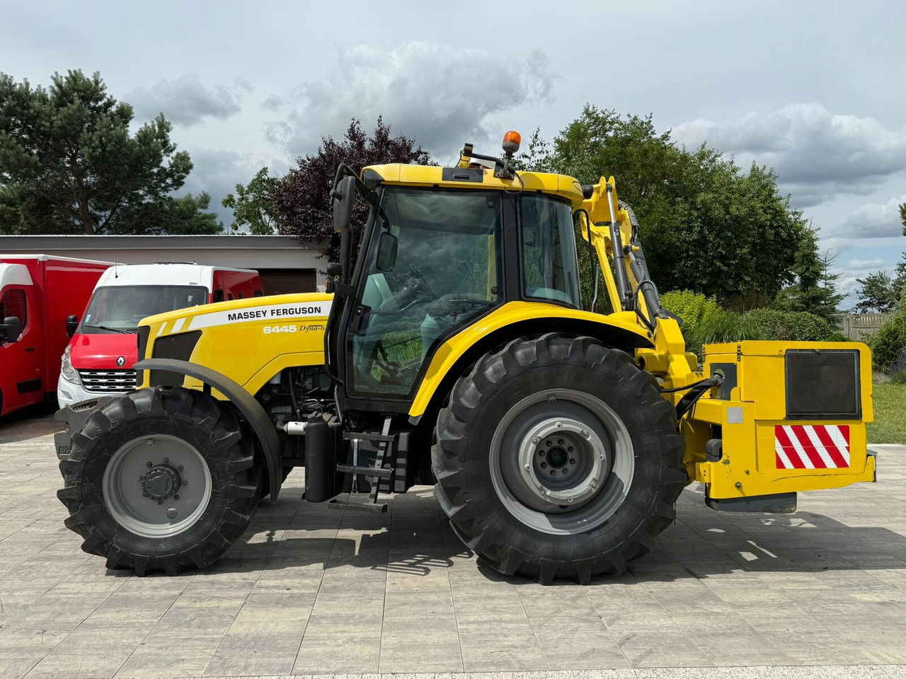 Massey Ferguson 6445 z kosiarką wysięgnikową do poboczy Rousseau T hénor 510 L FI - Tractor: afbeelding 5 Massey Ferguson 6445 z kosiarką wysięgnikową do poboczy Rousseau T hénor 510 L FI - Tractor: afbeelding 5