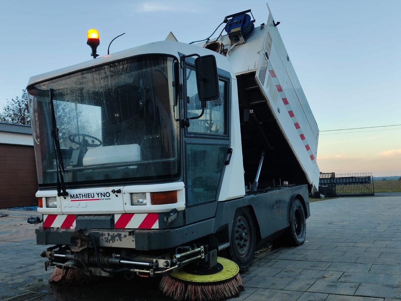 Mathieu Yno Ravo C 540 NA CZĘŚCI - Veegwagen: afbeelding 3 Mathieu Yno Ravo C 540 NA CZĘŚCI - Veegwagen: afbeelding 3