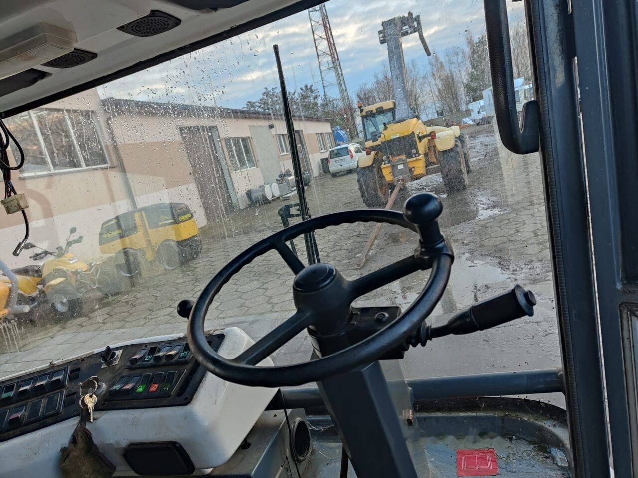 Mathieu Yno Ravo C 540 NA CZĘŚCI - Veegwagen: afbeelding 1 Mathieu Yno Ravo C 540 NA CZĘŚCI - Veegwagen: afbeelding 1