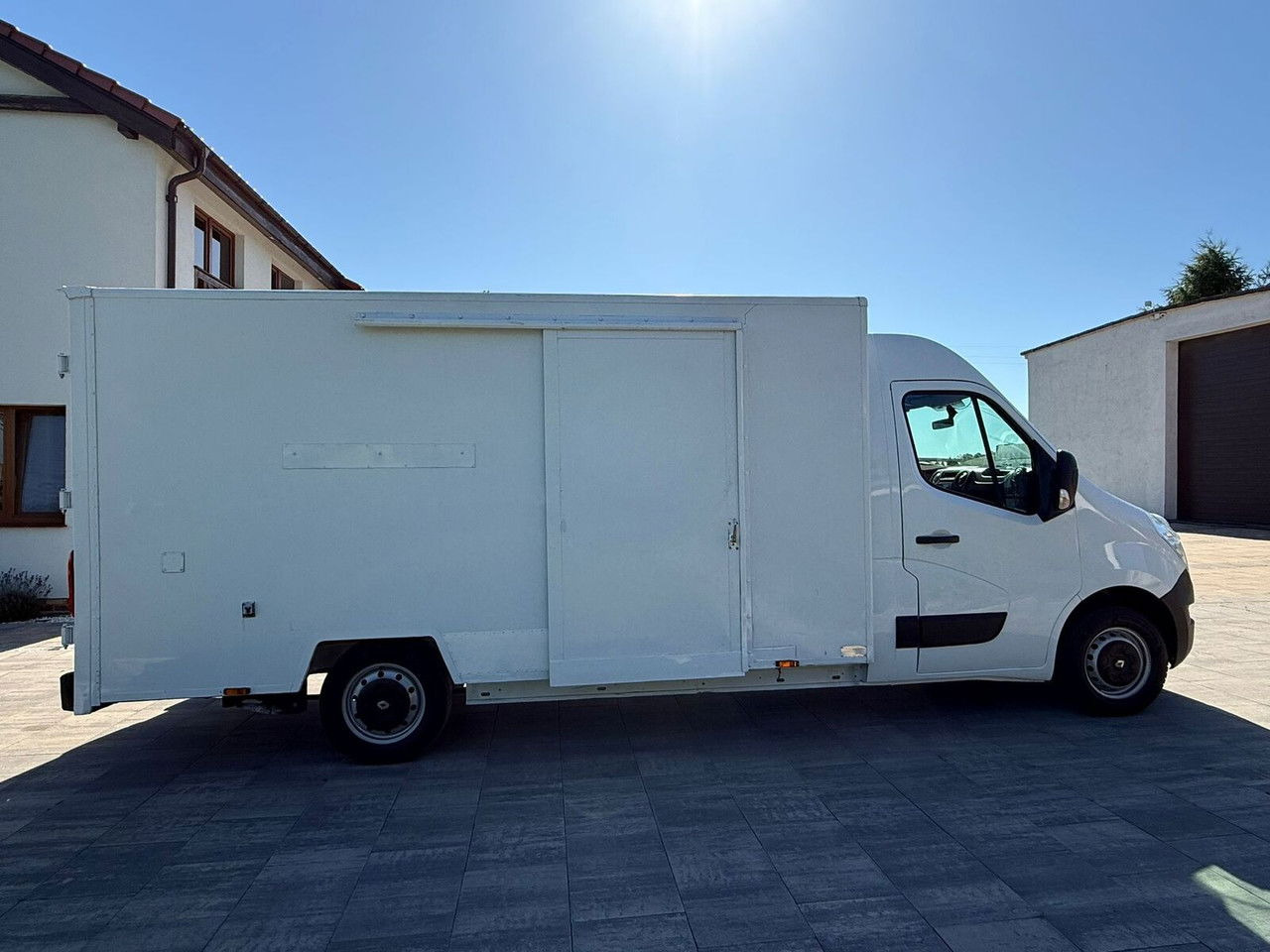 Renault Master Kontener niskopodłogowy Rampa najazdowa Sprowadzony Zarej - Bestelwagen gesloten laadbak: afbeelding 4 Renault Master Kontener niskopodłogowy Rampa najazdowa Sprowadzony Zarej - Bestelwagen gesloten laadbak: afbeelding 4