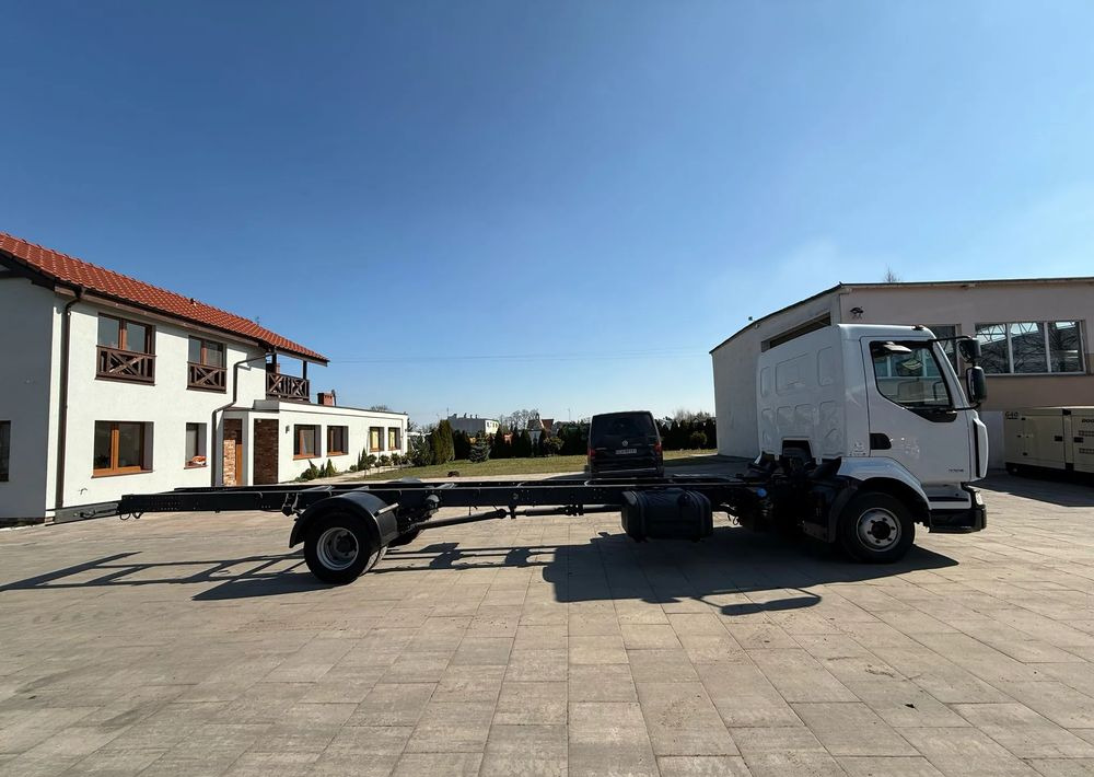 Renault Midlum 220 DXI - Chassis vrachtwagen: afbeelding 4 Renault Midlum 220 DXI - Chassis vrachtwagen: afbeelding 4