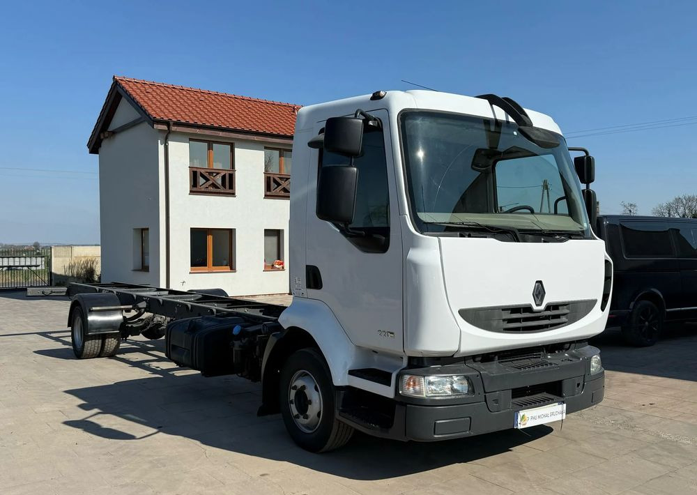 Renault Midlum 220 DXI - Chassis vrachtwagen: afbeelding 1 Renault Midlum 220 DXI - Chassis vrachtwagen: afbeelding 1