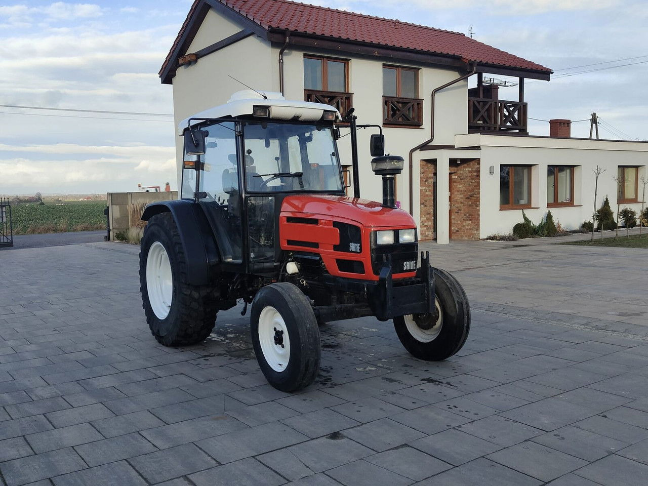 Same Dorado 70 Ciągnik Traktor Klimatyzacja Godny Uwagi - Tractor: afbeelding 1 Same Dorado 70 Ciągnik Traktor Klimatyzacja Godny Uwagi - Tractor: afbeelding 1