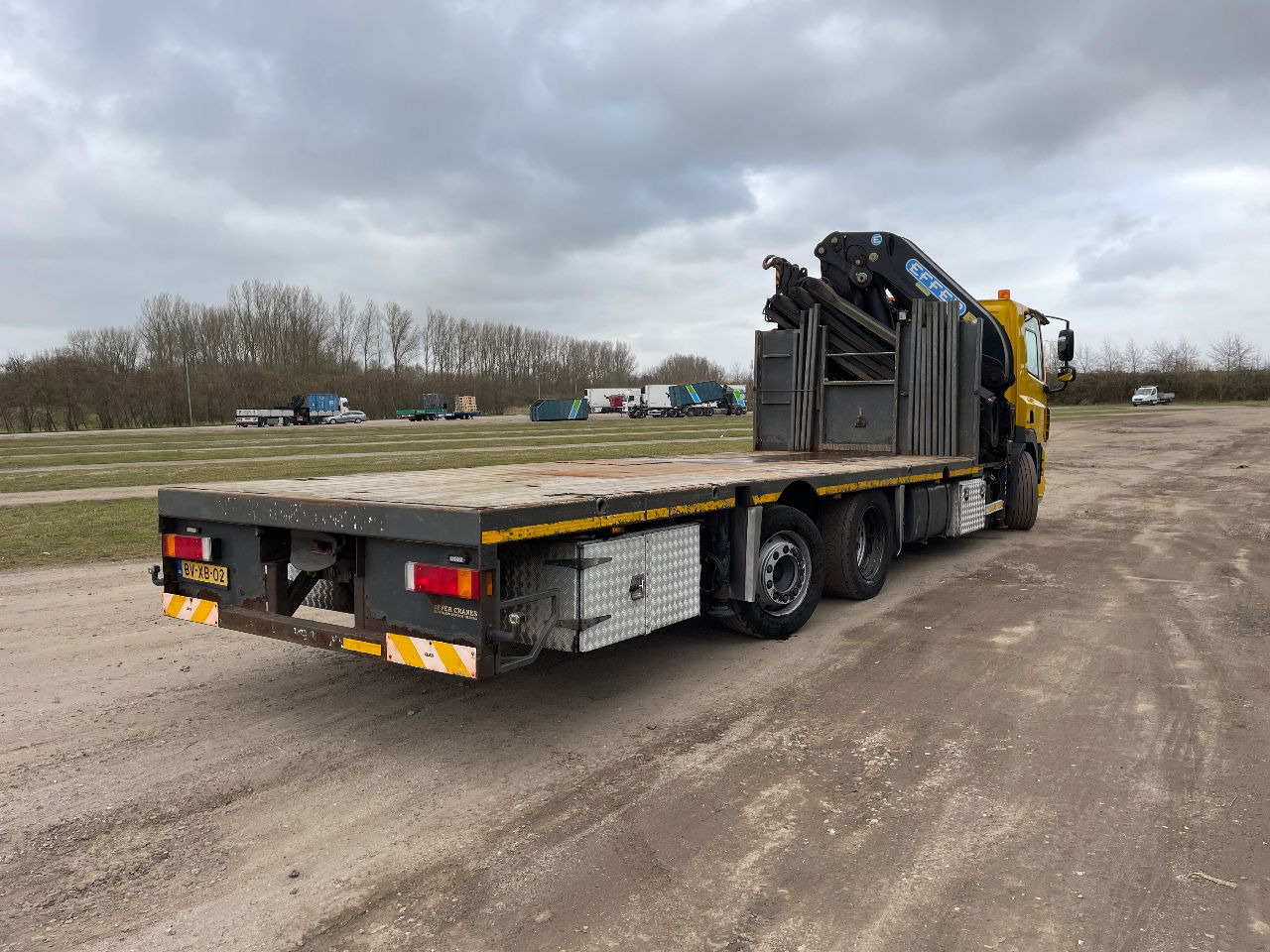 DAF 85.410 Met Effer 470 6s laadkraan ladekran loadercrane crane palfinger hiab fassi - Kraanwagen: afbeelding 4 DAF 85.410 Met Effer 470 6s laadkraan ladekran loadercrane crane palfinger hiab fassi - Kraanwagen: afbeelding 4