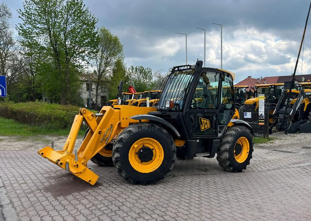 JCB 531-70 Agri | 2009 Rok | 75 Km - Verreiker: afbeelding 1 JCB 531-70 Agri | 2009 Rok | 75 Km - Verreiker: afbeelding 1