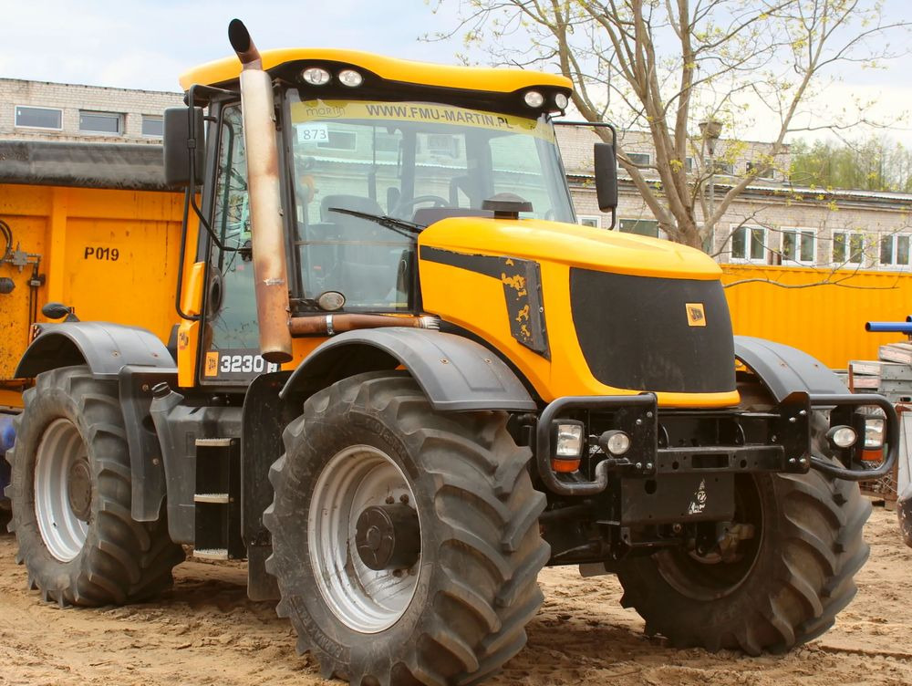 JCB Fastrac 3230 Plus - Tractor: afbeelding 2 JCB Fastrac 3230 Plus - Tractor: afbeelding 2