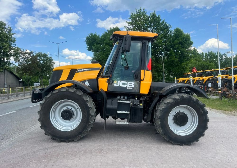 JCB Fastrac 3230 - Tractor: afbeelding 2 JCB Fastrac 3230 - Tractor: afbeelding 2