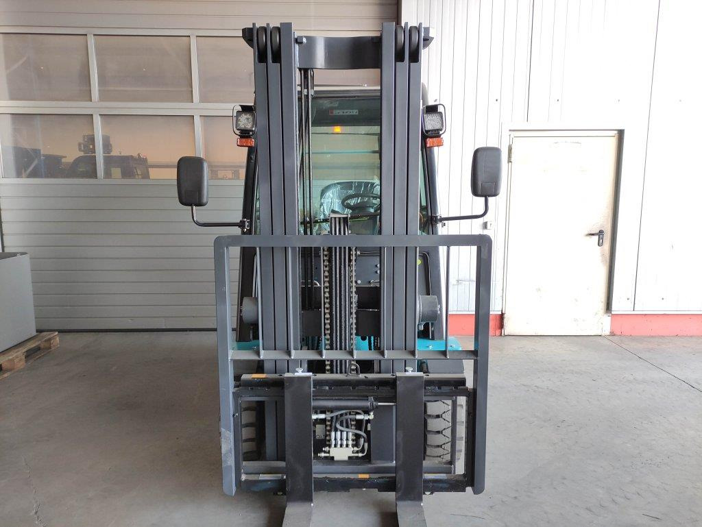 Baoli KBE30 - Elektrische heftruck: afbeelding 3 Baoli KBE30 - Elektrische heftruck: afbeelding 3